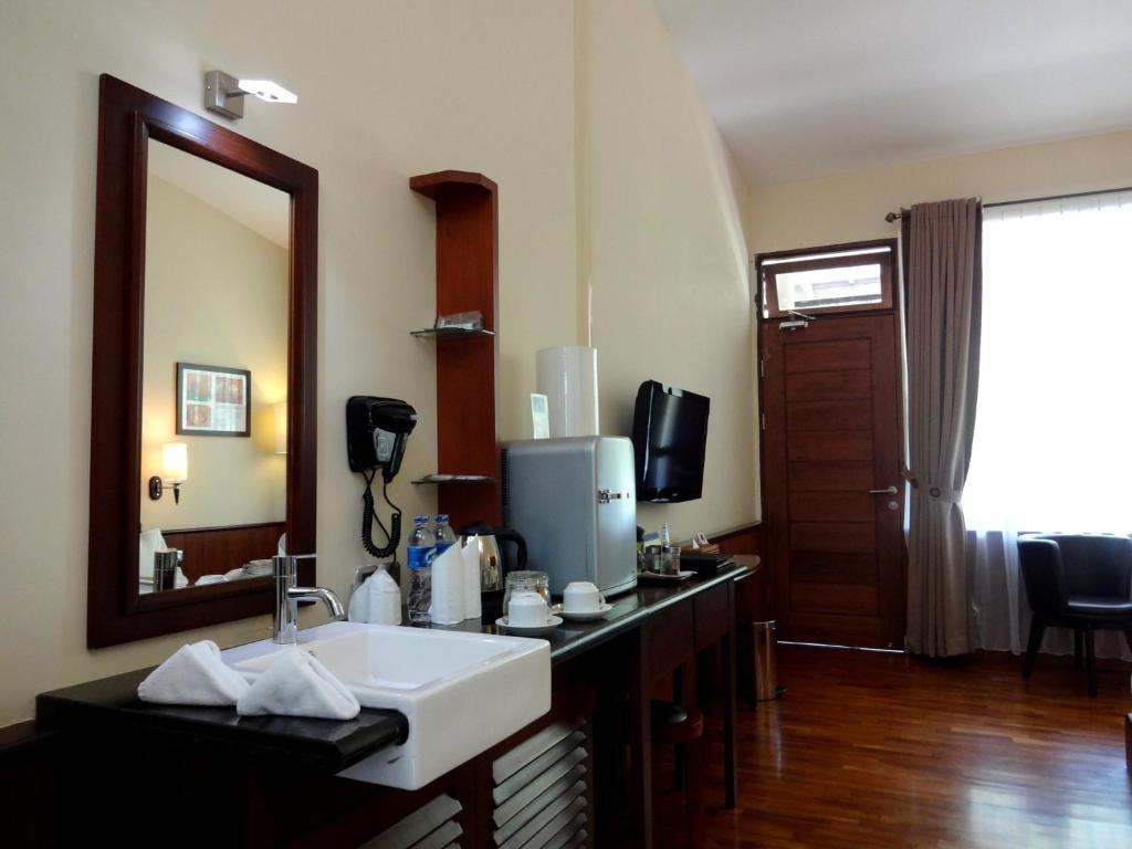 Taman Simalem Resort Tongging Phòng bức ảnh