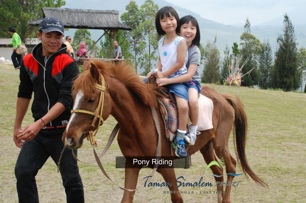 Taman Simalem Resort Tongging Ngoại thất bức ảnh