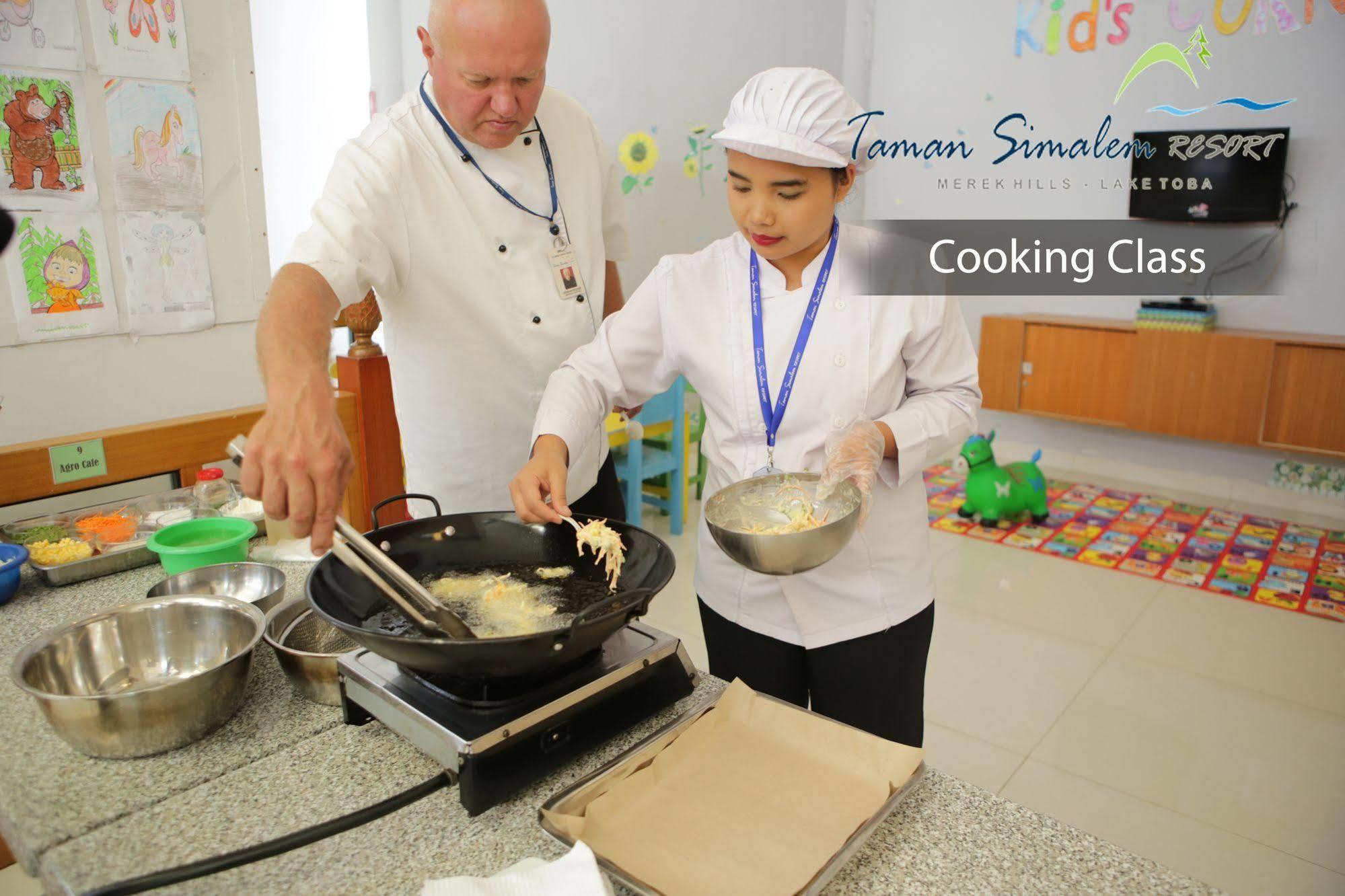 Taman Simalem Resort Tongging Ngoại thất bức ảnh